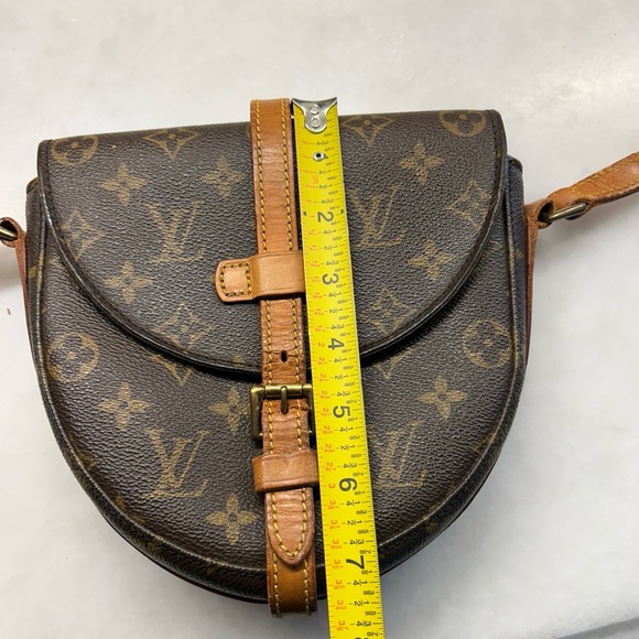 Louis Vuitton Chantilly Crossbody Bag - Picture 13 of 14